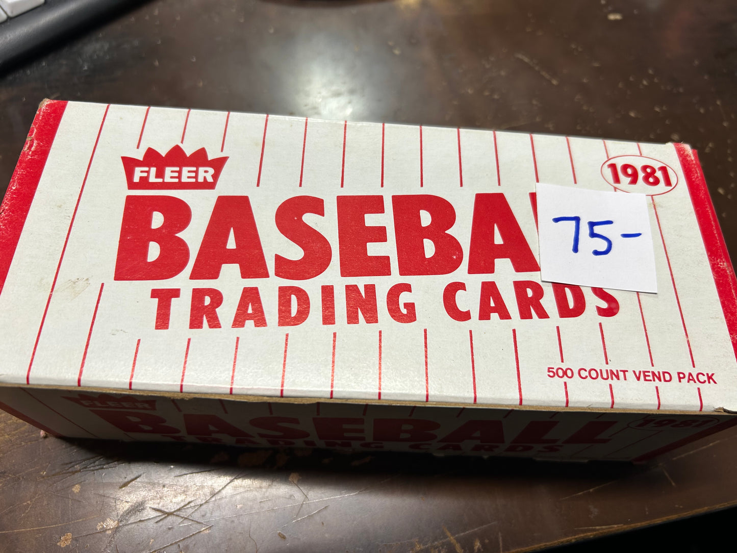 1981 FLEER BASEBALL UNSEARCHED VENDING BOX. 500 CARDS. ESTATE FIND