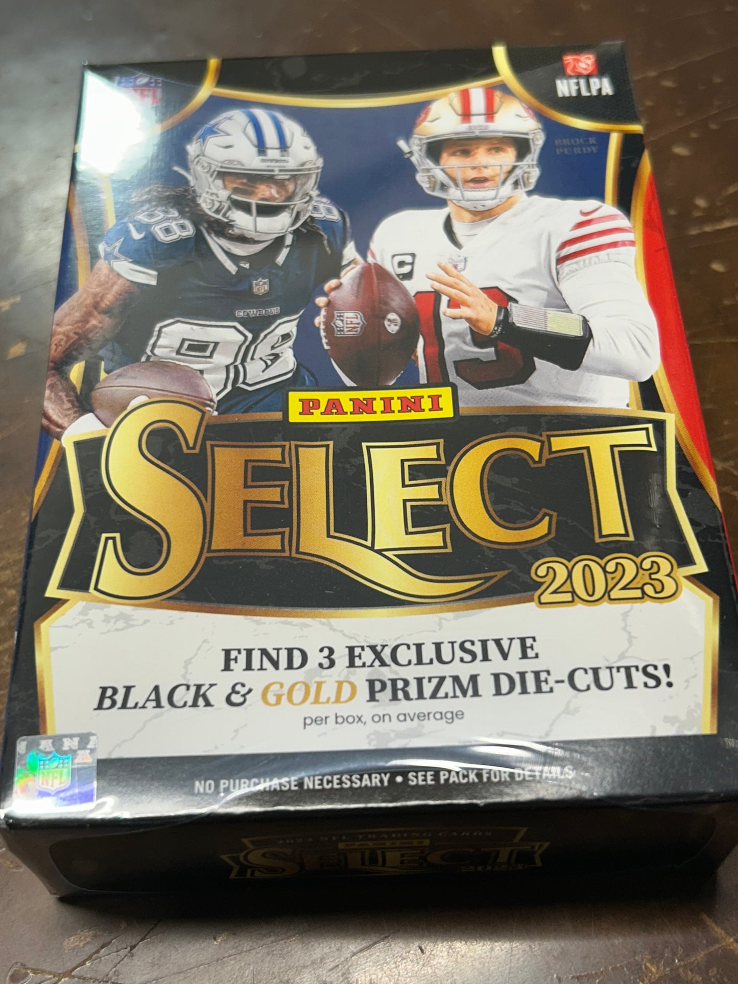 2023 SELECT FOOTBALL SEALED HANGER BOX